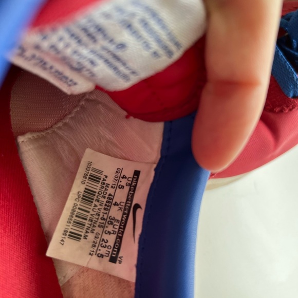 Nike,  red, 4.5 US - Picture 4 of 5